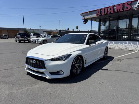 Used 2017 INFINITI Q60 3.0t w/ Premium Plus Package 3.0T RWD image 7