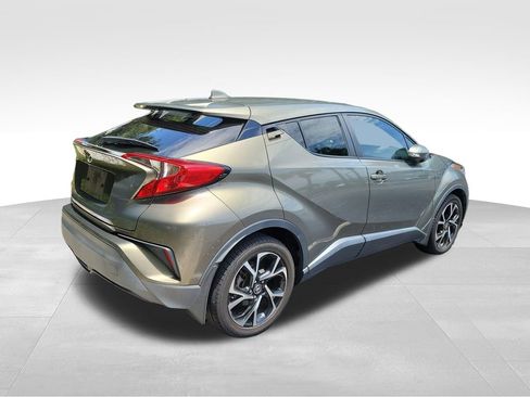 Used 2021 Toyota C-HR XLE FWD image 13