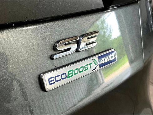 Used 2017 Ford Escape SE w/ SE Cold Weather Package AWD/4WD image 26
