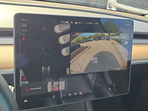 Used 2021 Tesla Model Y Long Range AWD/4WD image 24