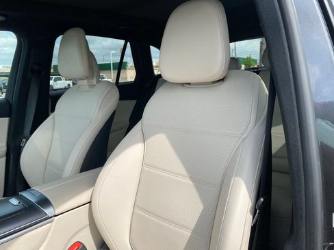 Used 2024 Mercedes-Benz GLC 300 image 13