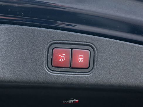 Used 2019 Mercedes-Benz E 450 Coupe w/ AMG Line Package image 37