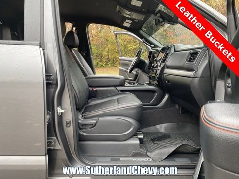 Used 2021 Nissan Titan PRO-4X w/ Pro-4x Utility Package image 19