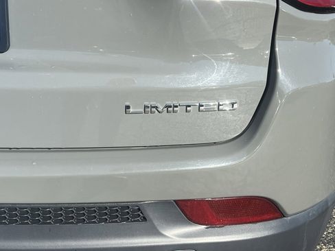 Used 2020 Jeep Compass Limited image 13