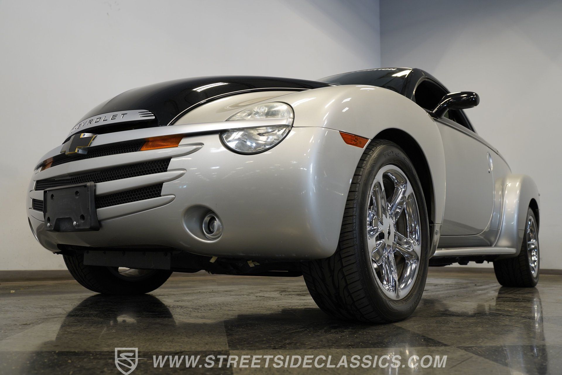 Used 2006 Chevrolet SSR w/ Preferred Equipment Group RWD image 21