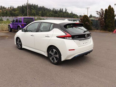 Used 2020 Nissan Leaf SV w/ SV All Weather Package FWD image 7