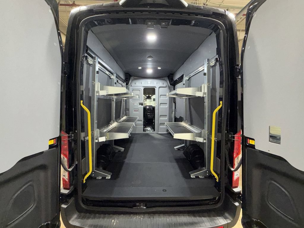 Used 2025 Ford E-Transit 148 High Roof RWD image 21