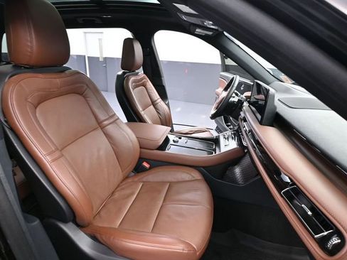 Used 2025 Lincoln Aviator Reserve w/ Jet Appearance Package image 57