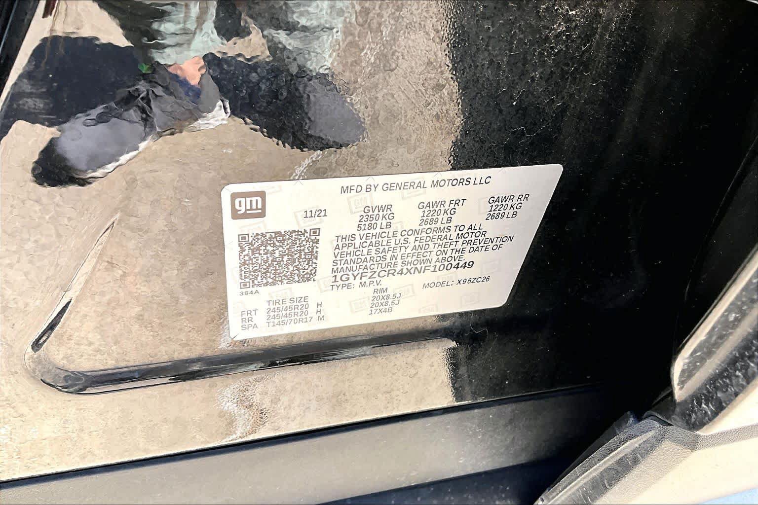 Used 2022 Cadillac XT4 Premium Luxury w/ LPO, ONYX Package FWD image 33