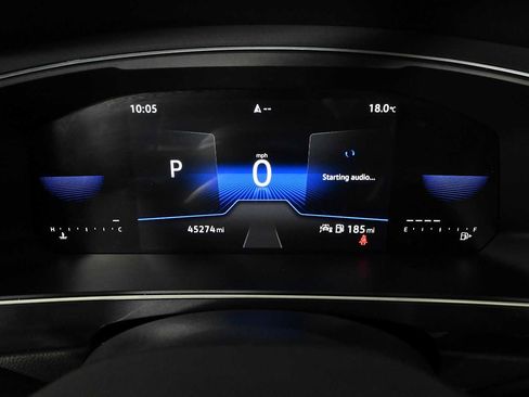 Certified 2023 Volkswagen Tiguan SE FWD image 22