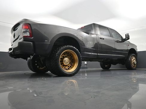 Used 2024 RAM 3500 Big Horn w/ Night Edition AWD/4WD image 30