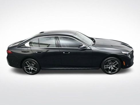 New 2026 BMW 530i xDrive w/ Premium Package AWD/4WD image 19