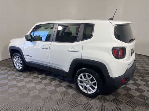 Used 2023 Jeep Renegade Latitude AWD/4WD image 6
