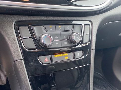 Used 2022 Buick Encore Preferred image 12