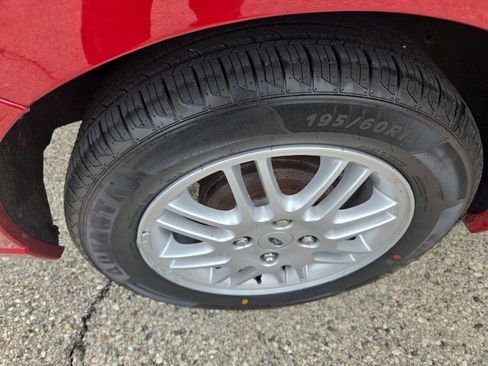 Used 2010 Ford Focus SE image 20