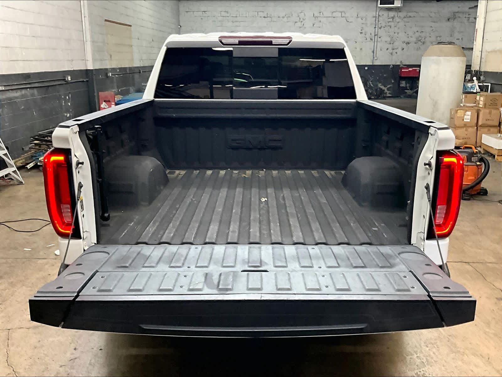 Used 2019 GMC Sierra 1500 SLT w/ SLT Premium Plus Package AWD/4WD image 36