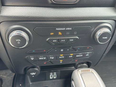 Used 2022 Ford Ranger Lariat w/ Tremor Off-Road Package AWD/4WD image 17