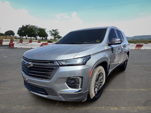 Used 2023 Chevrolet Traverse LS w/ Midnight/Sport Edition FWD image 5