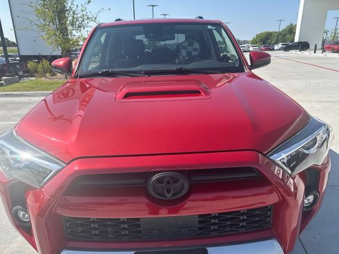 Used 2022 Toyota 4Runner TRD Off-Road AWD/4WD image 5