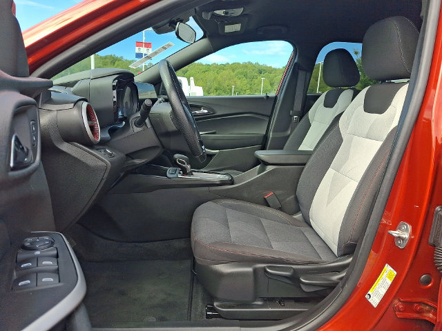 Used 2024 Chevrolet Trax RS w/ Driver Confidence Package FWD image 13