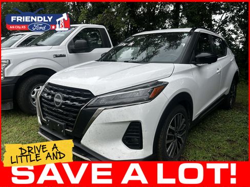 Used 2024 Nissan Kicks SR w/ SR Premium Package FWD image 1