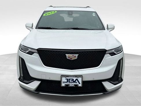 Used 2024 Cadillac XT6 Sport w/ Technology Package AWD/4WD image 25