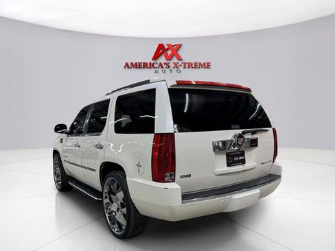 Used 2012 Cadillac Escalade Luxury AWD/4WD image 6