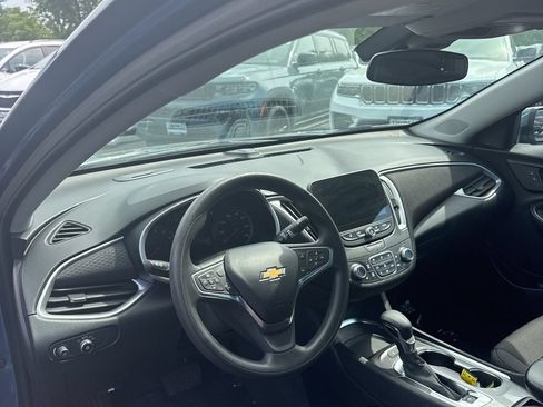 Used 2024 Chevrolet Malibu LT FWD image 10