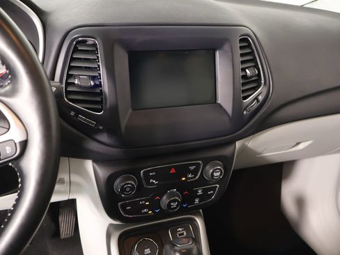Used 2021 Jeep Compass Latitude w/ Driver Assistance Group AWD/4WD image 6