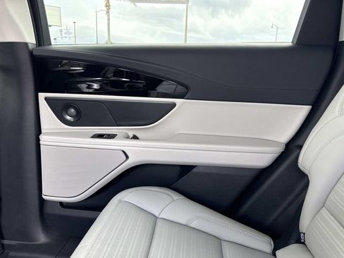 New 2026 Lincoln Nautilus Reserve AWD/4WD image 15