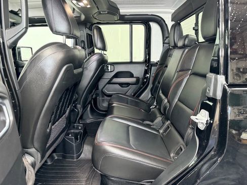 Used 2021 Jeep Gladiator Rubicon w/ Dual Top Group AWD/4WD image 5