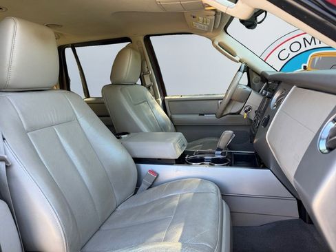 Used 2014 Ford Expedition Limited image 23