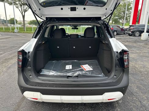 New 2026 Nissan Kicks SV AWD/4WD image 14