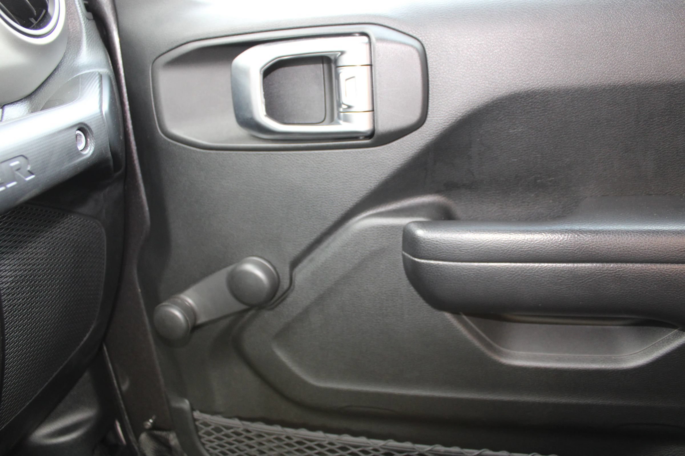 Used 2015 Jeep Wrangler Unlimited Sport AWD/4WD image 18