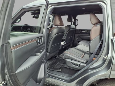 Used 2026 Nissan Armada SL AWD/4WD image 25