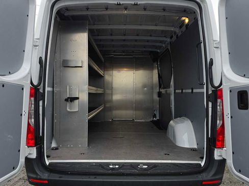 Used 2025 Mercedes-Benz Sprinter 2500 image 19