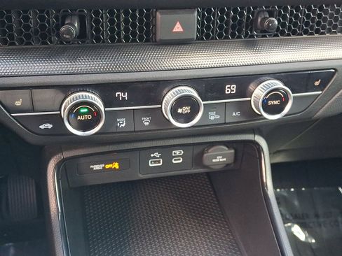 Used 2025 Honda CR-V Sport image 17