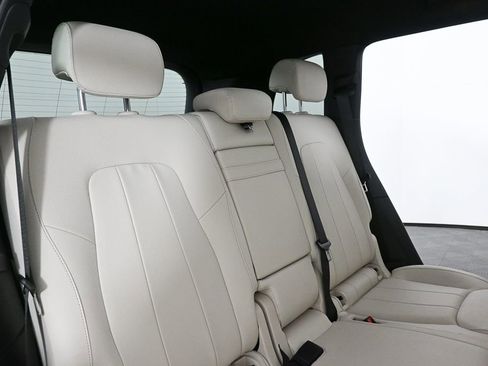 Certified 2021 Mercedes-Benz GLB 250 4MATIC image 21