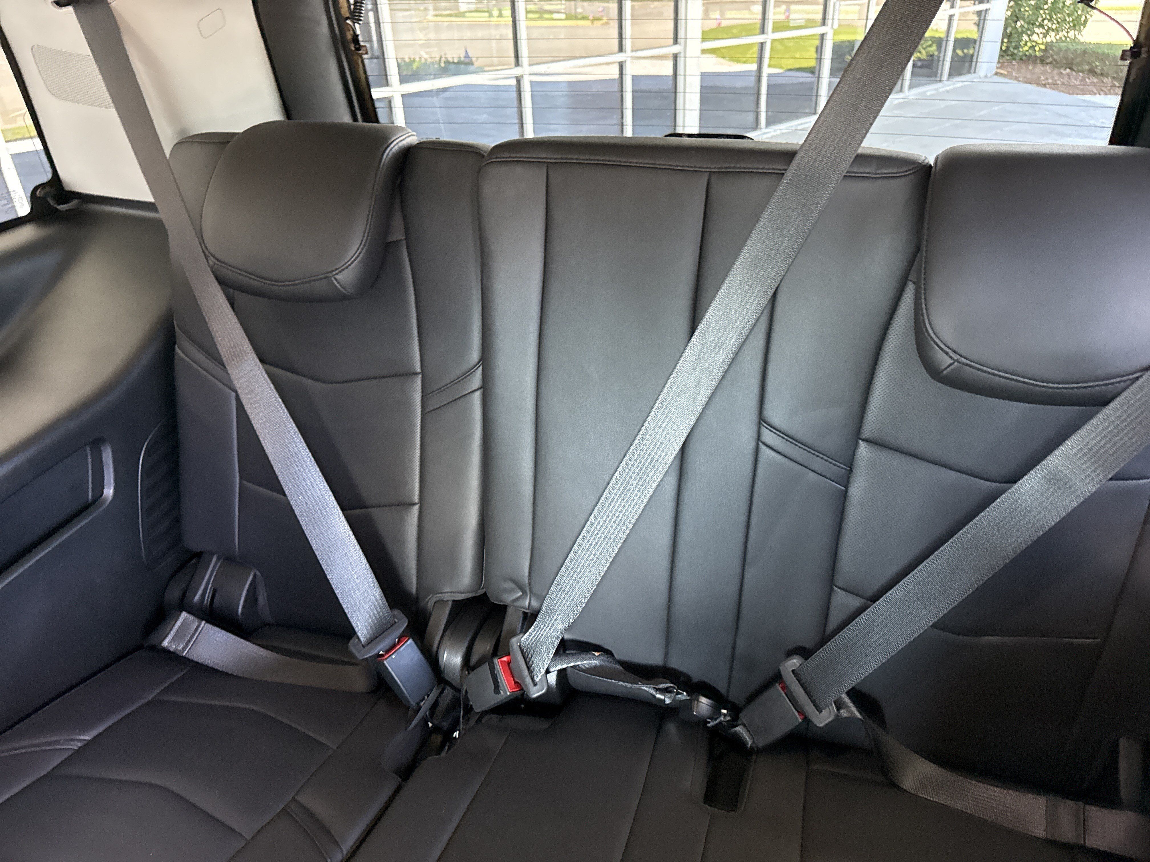 Used 2020 Cadillac Escalade Luxury AWD/4WD image 34