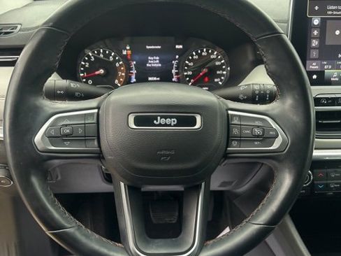 Used 2022 Jeep Compass Limited image 19
