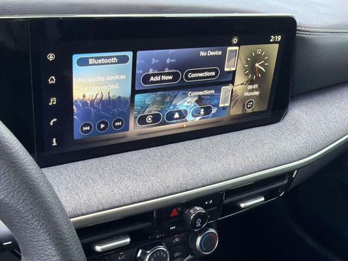 Used 2025 Nissan Kicks SV FWD image 22