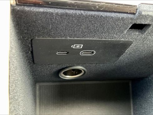 New 2026 Volvo XC90 B6 Plus w/ Protection Package Premier image 23