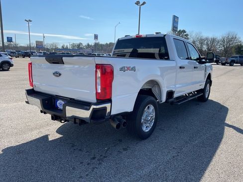 Used 2025 Ford F350 XLT image 5