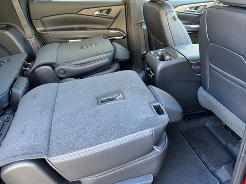 New 2026 Chevrolet Traverse LT FWD image 25