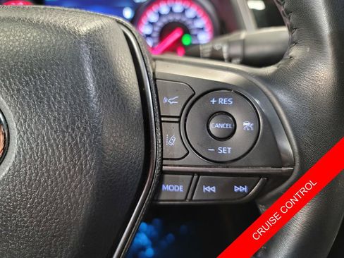 Used 2023 Toyota Camry XSE image 12