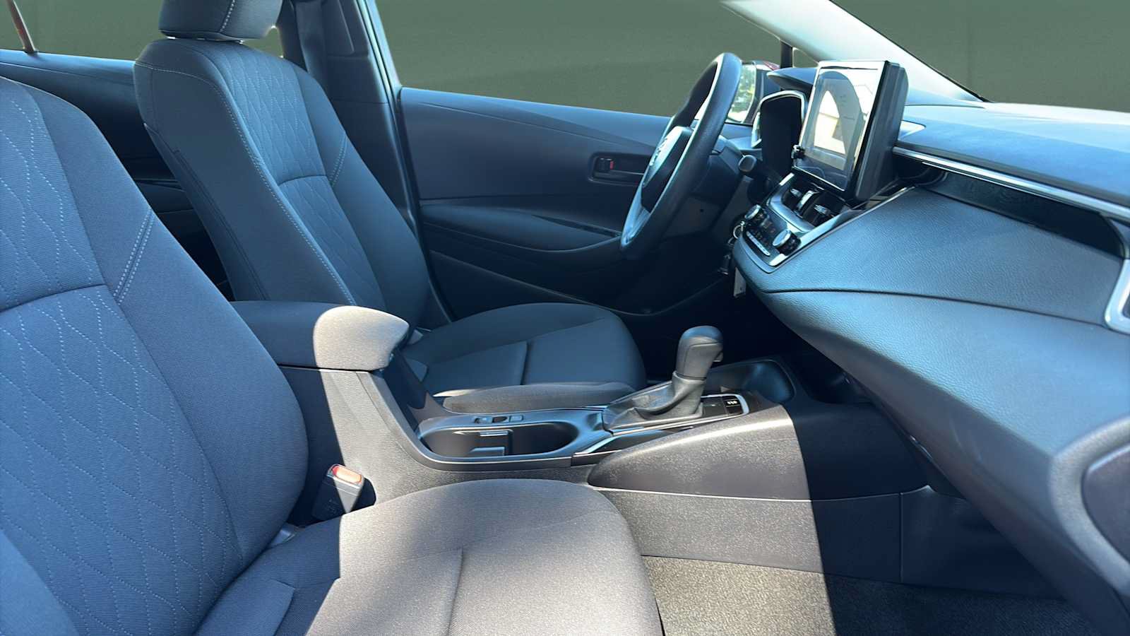 Used 2026 Toyota Corolla LE FWD image 23