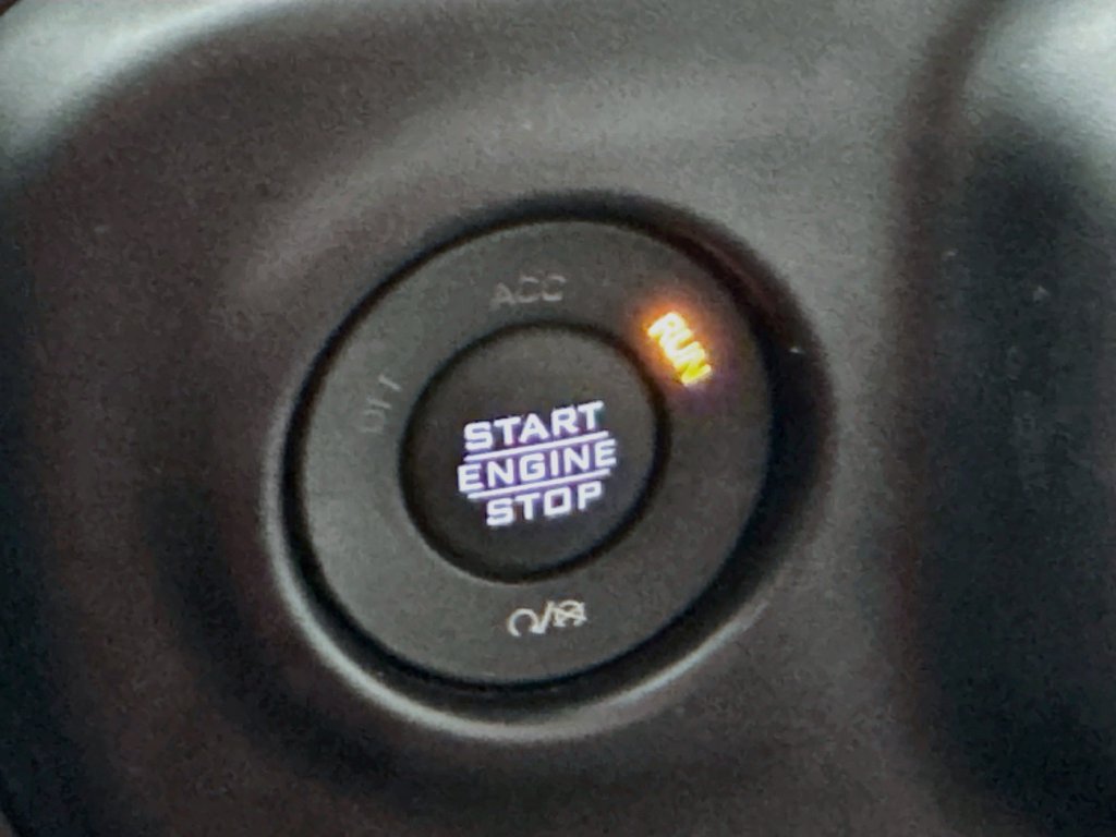 Used 2023 Jeep Wrangler Unlimited Sahara AWD/4WD image 20