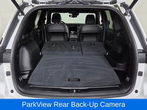 Used 2023 Jeep Grand Cherokee Altitude image 11