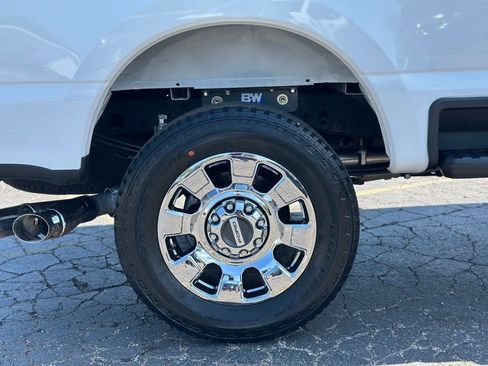 Used 2025 Ford F250 Lariat w/ Chrome Package AWD/4WD image 34
