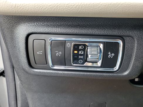 New 2026 Lincoln Corsair Premiere image 14